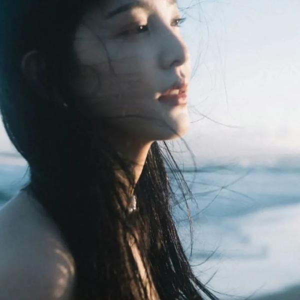 亱亱春宵 海报